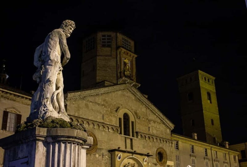 La Reggio Noire: a tour of the crime stories of the past by Night. - Who Should Consider This Tour?