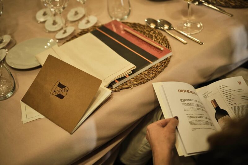 La Rioja: Guided visit to CVNE Winery and wine tasting - Key Points