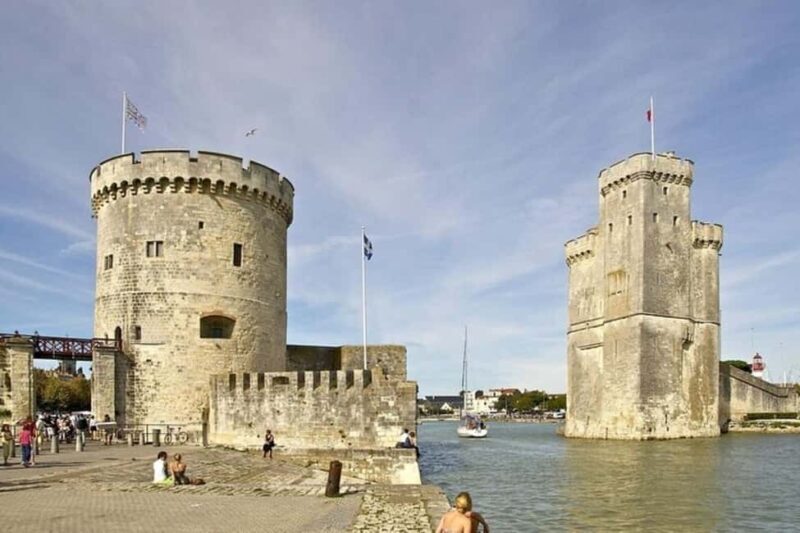 La Rochelle : Private Custom Walking Tour With a Local Guide - Why Choose This Tour?