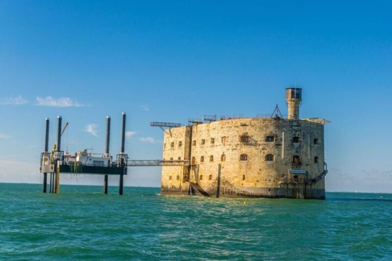 La Rochelle : Private Custom Walking Tour With a Local Guide - FAQs