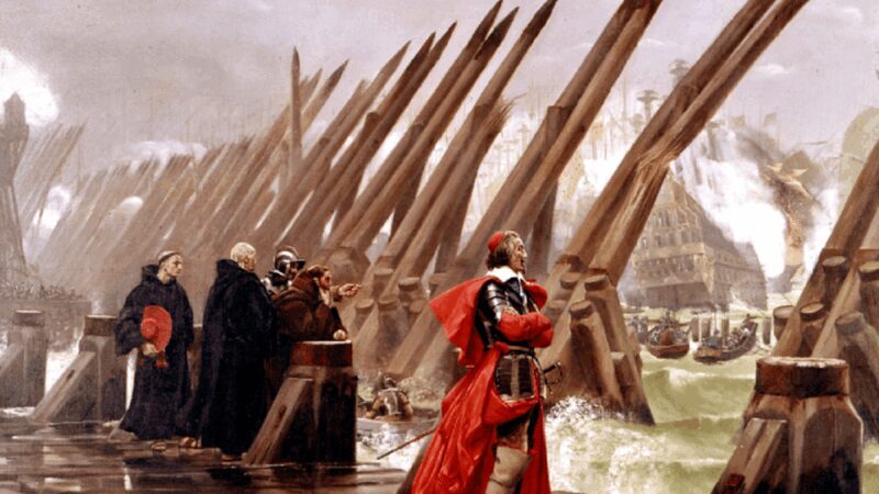 La Rochelle: Siege of La Rochelle Guided Walking Tour - The Experience: Pros and Cons