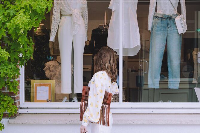 La Vallee Village Shopping Outlet by Luxury Transport from Paris - Key Points