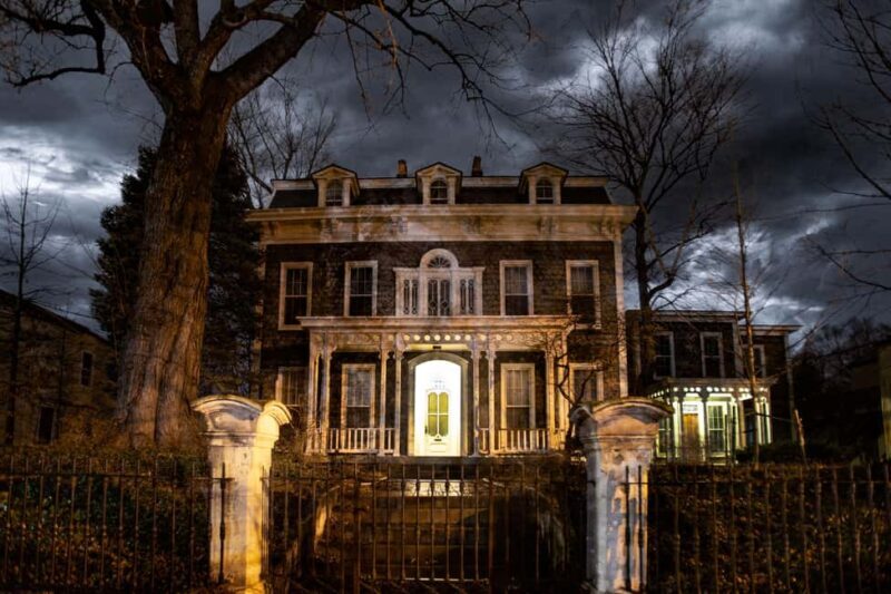 Lace, Lunacy, and Loss: Louisville Ghost Tours - Key Points
