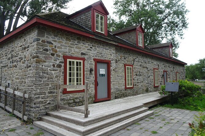 Lachine self-guided walking tour & scavenger hunt - The Sum Up