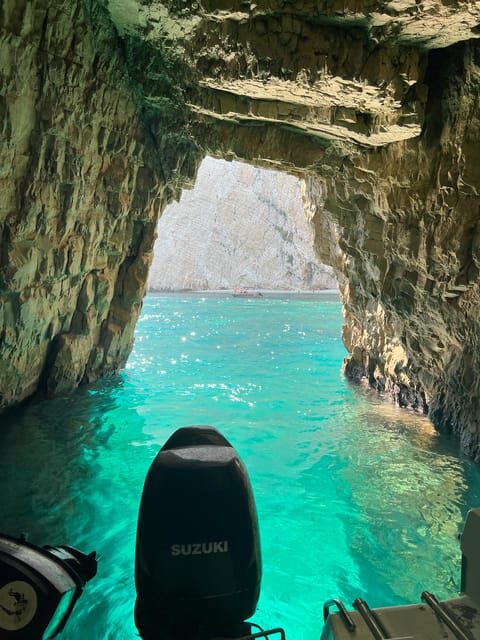 Laganas: Myzithres sunset experience with VIP speedboat - Key Points