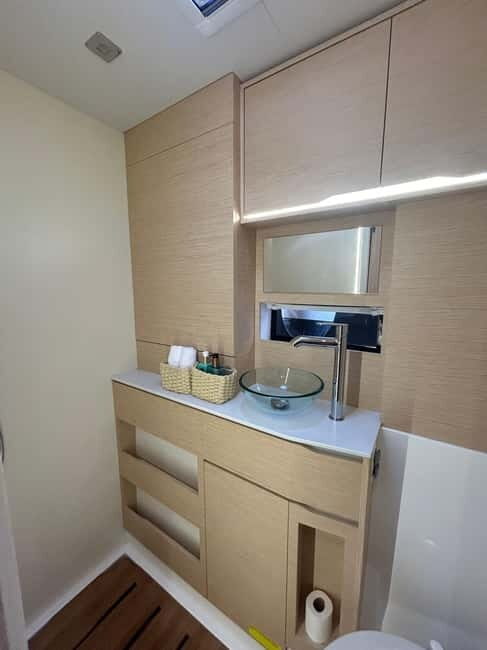 Lagos: Cliffs and Secret Caves in a Cervetti 44 Sail - Value and Overall Experience