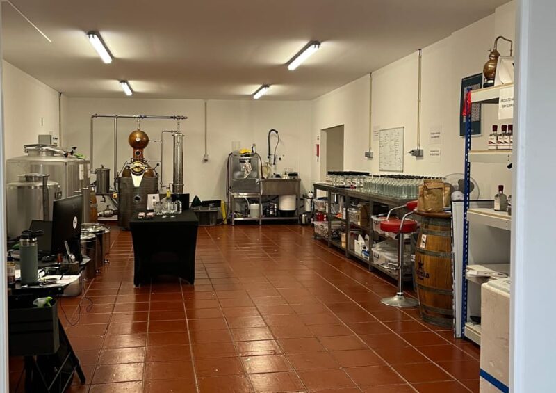 Lagos: Guided Gin Distillery Tour With Tasting at Alma Luz - Exploring the Alma Luz Gin Distillery: A Detailed Look