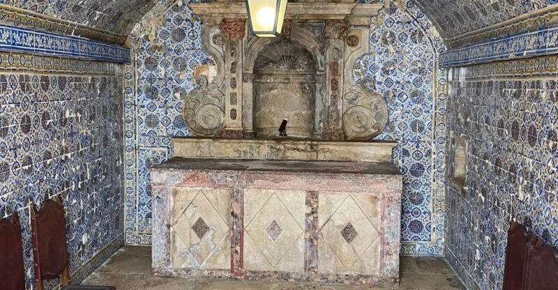 Lagos: Guided Walking Tour with Brodie from Australia - The Details of the Tour