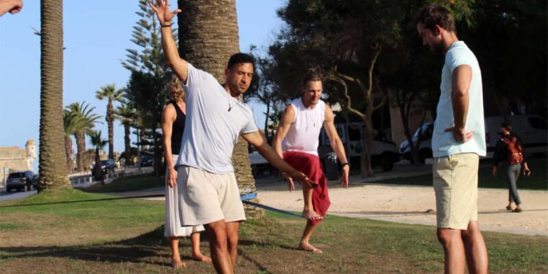 Lagos: Slacklining Made Easy | Yoga & Slacklining - Who Will Love This?
