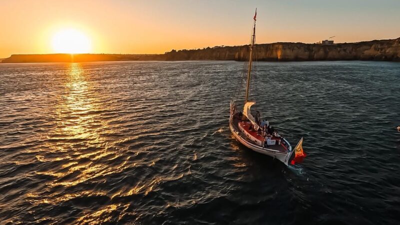 Lagos: Sunset Sail aboard a Traditional Boat with Prosecco - Summary of the Experience