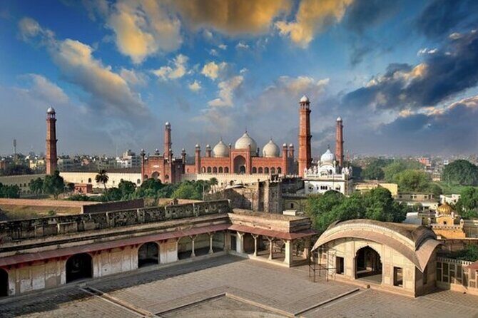 Lahore Full Day Sightseeing Guided Tour - Exploring Lahore in Depth: What to Expect from the Tour