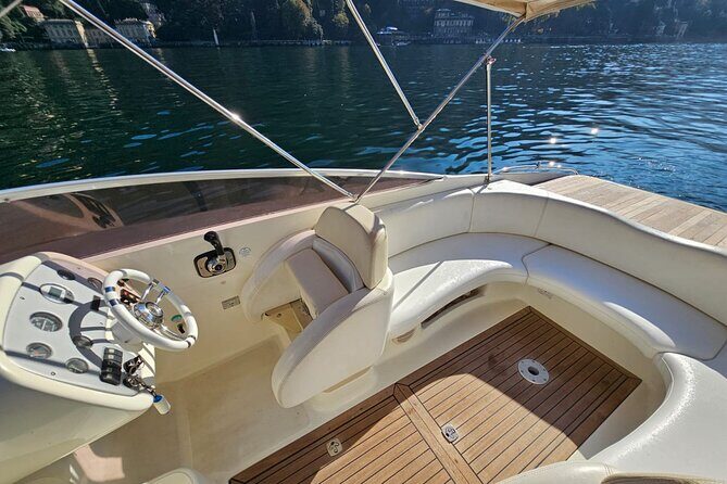 Lake Como: Shared boat tour and aperitif with Prosecco - Authentic Experiences and Insights from Reviews