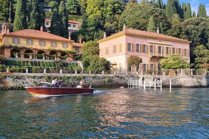 Lake Como: Shared boat tour and aperitif with Prosecco - In Closing