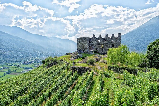 Lake Como & Wine Tour in Valtellina Valley - Full day - A Taste of Local Flavors: Cheese, Pizzoccheri, and Wine
