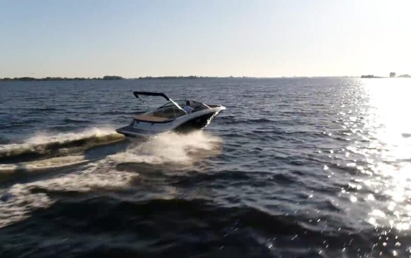 Lake Constance (Untersee!): Private Sundowner Motorboat Tour - Key Points