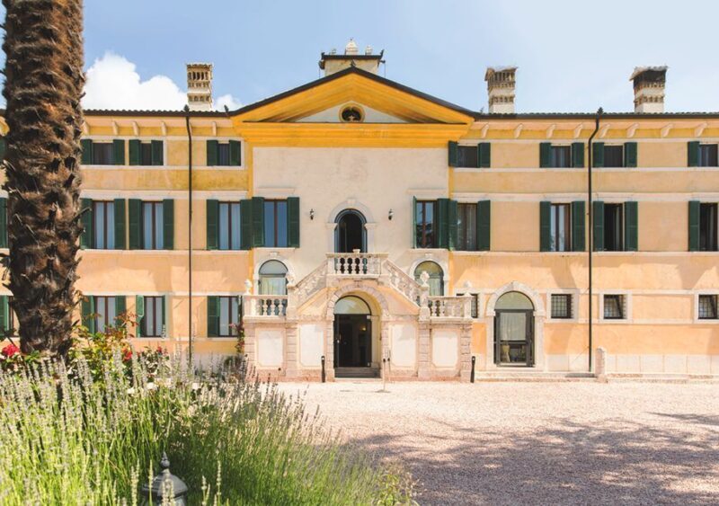 Lake Garda: Hotel Villa Cariola Pool Entry Ticket - FAQ