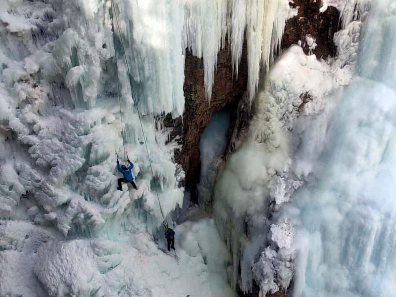 Lake Louise, Johnston Canyon Bow Falls Surprise Corner Tour - FAQ