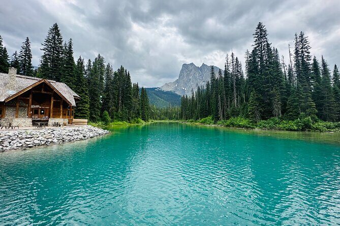 Lake Louise, Moraine Lake 1-Day Trip from Banff/Calgary - Who Should Consider This Tour?