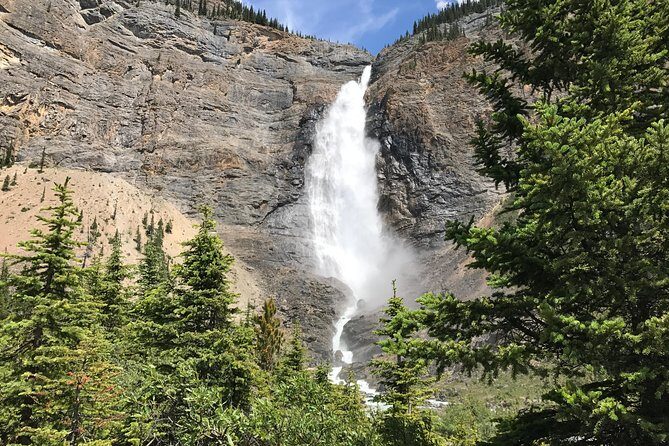 Lake Louise, Moraine Lake & Yoho Waterfalls from Golden BC Tour - Discover the Untouched Beauty of Yoho National Park: Lake Louise, Moraine Lake & Waterfalls Tour