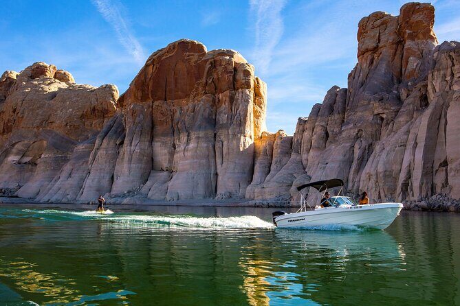 Lake Powell Powerboat Rental Explore at Your Own Pace - Introduction