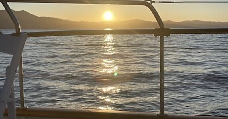 Lake Tahoe: Scenic Sunset Cruise with Drinks and Snacks - To sum it up