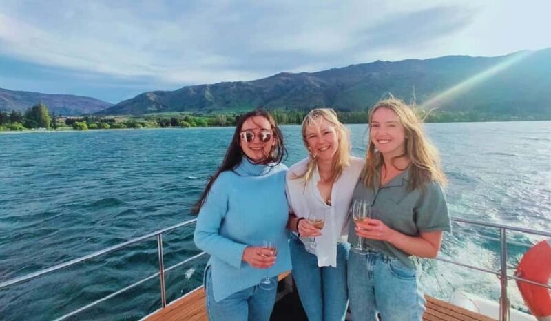 Lake Wanaka Happy Hour Cruise - What Is the Lake Wanaka Happy Hour Cruise?
