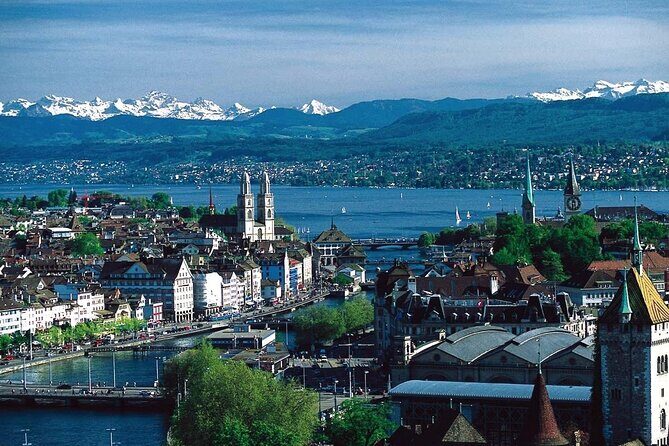 Lake Zurich boat tour for a morning ! - A Deep Dive into the Lake Zurich Private Boat Tour