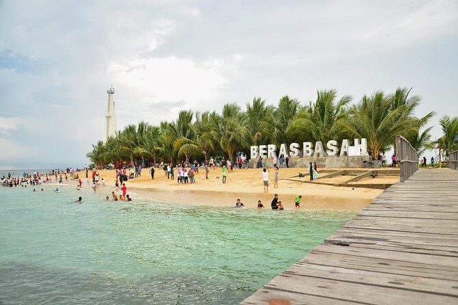 Langkawi Island Hopping Boat Tour with Return Transfer - Key Points