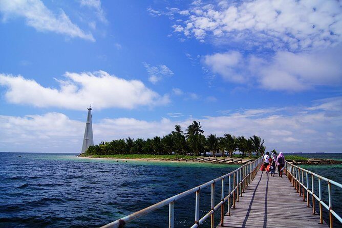 Langkawi Island Hopping Tour with Private Boat & Pickup - Key Points