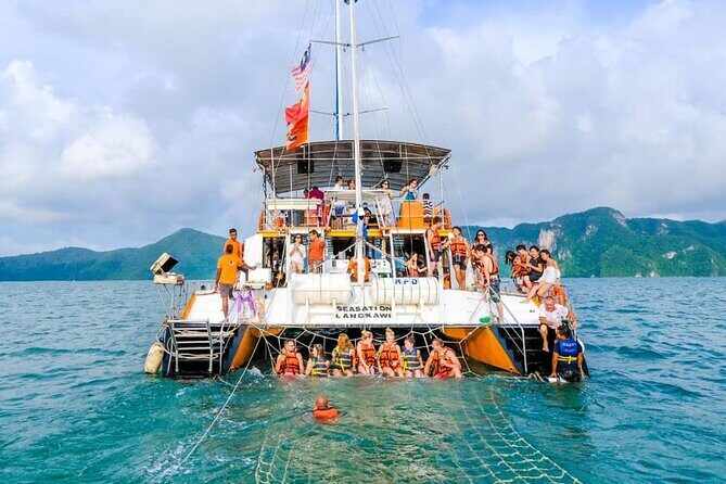 Langkawi Sunset Cruise - An In-Depth Review of the Langkawi Sunset Cruise Experience