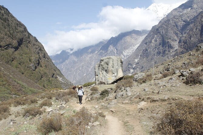 Langtang Trek from Kathmandu 7 Days - Day 1: From Kathmandu to Hotel Garden Inn Shyfru Bensi