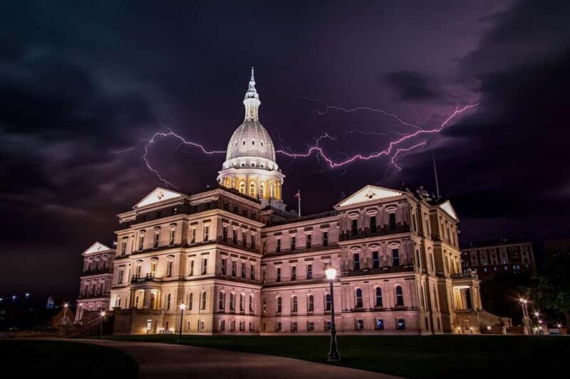 Lansing Ghost Tour: Lost Legends and Laments by Lanternlight - The Sum Up