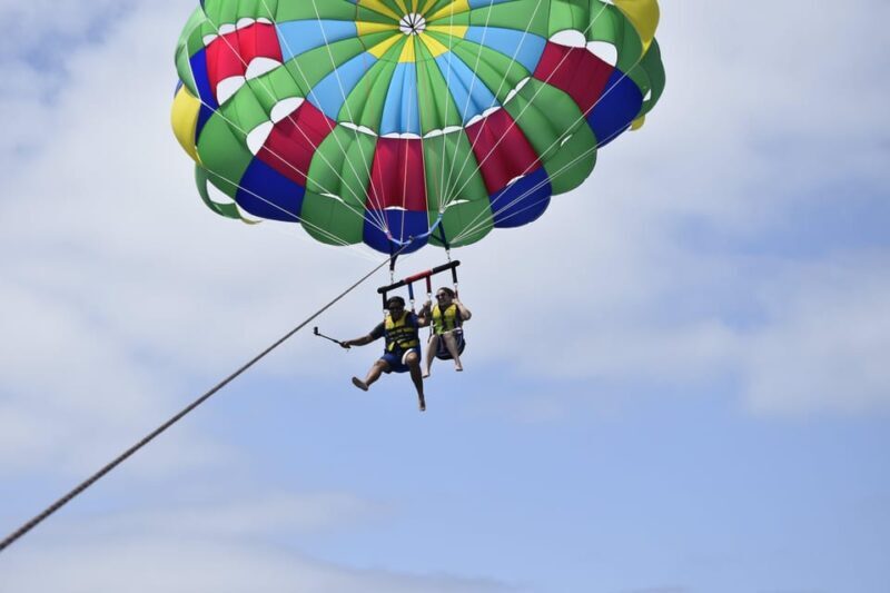 Lanzarote: Parasailing Adventure in Puerto del Carmen - An In-Depth Look at the Lanzarote Parasailing Tour