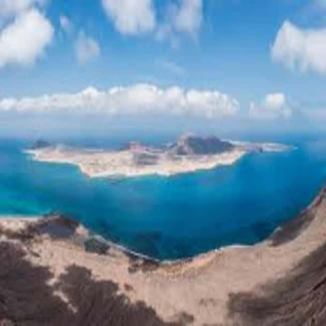 Lanzarote: Premium Grand Tour 8h - Experience the Best of Lanzarote in One Day with the Premium Grand Tour