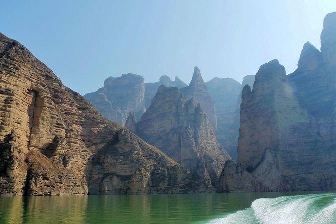 Lanzhou Private Day Tour: Binglingsi Grottoes and Liujiaxia Gorge - Exploring the Binglingsi Grottoes: Cultural and Artistic Marvels