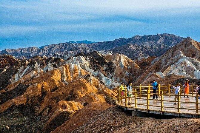 Lanzhou Private Day Trip to Zhangye Danxia Geopark, Dafo Temple by Bullet Train - Cultural insights