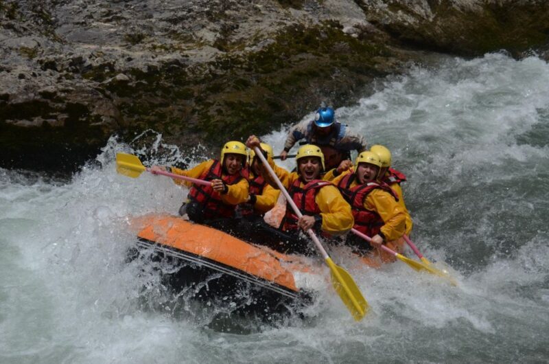 Lao River: 11 Km Classic Rafting medium descent - The Experience in Detail