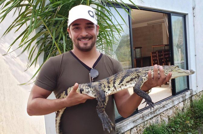Las Coloradas - A Closer Look at the Las Coloradas Tour