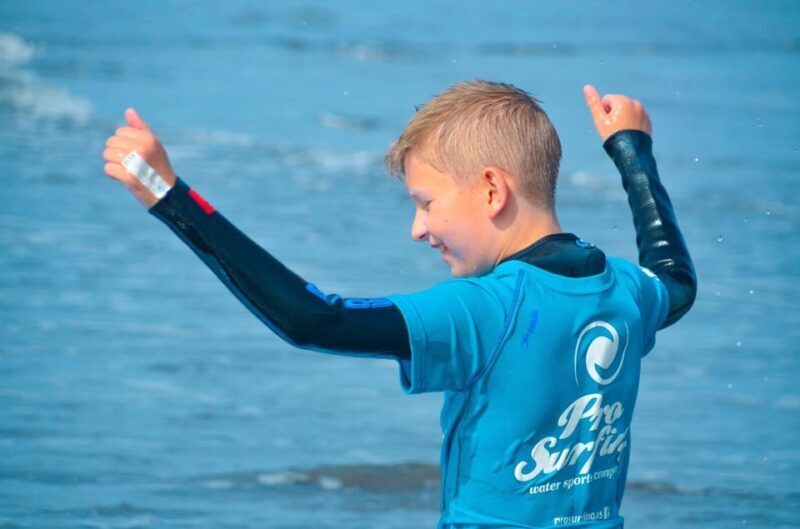 Las Palmas: Learn to Surf with a Special Price for Two Group - FAQ