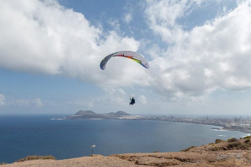 Las Palmas: Paragliding Tandem Flight with Instructor - A Closer Look at What the Experience Entails