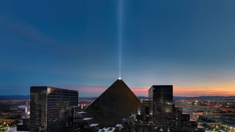 Las Vegas: Carrot Top at Luxor Hotel & Casino - FAQs