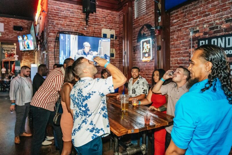 Las Vegas: Club Crawl and Party Bus with Free Drinks - Key Points