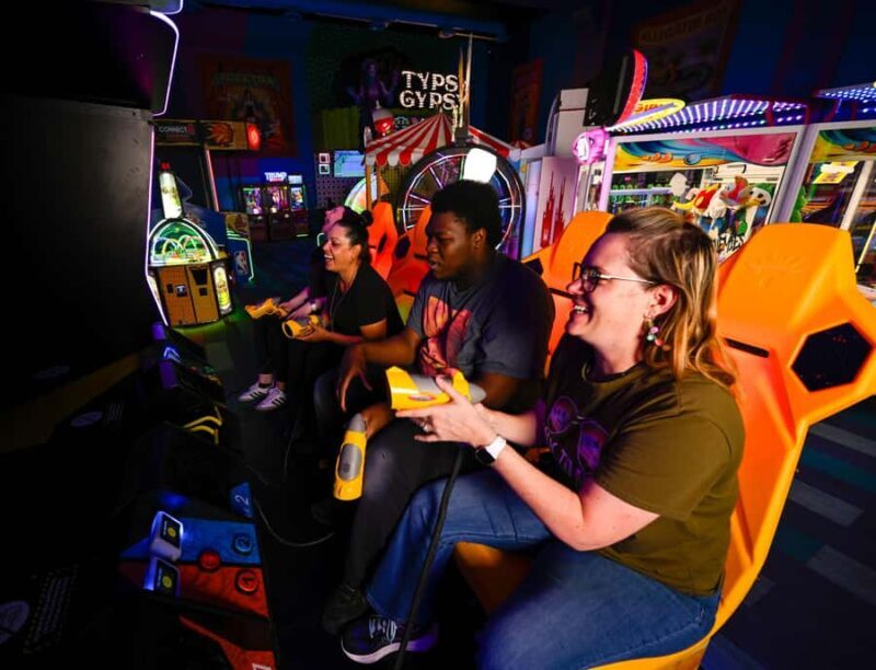 Las Vegas: Fremont Street Arcade Play Card + Attraction Pass - Exploring Fremont Street Arcade Experience