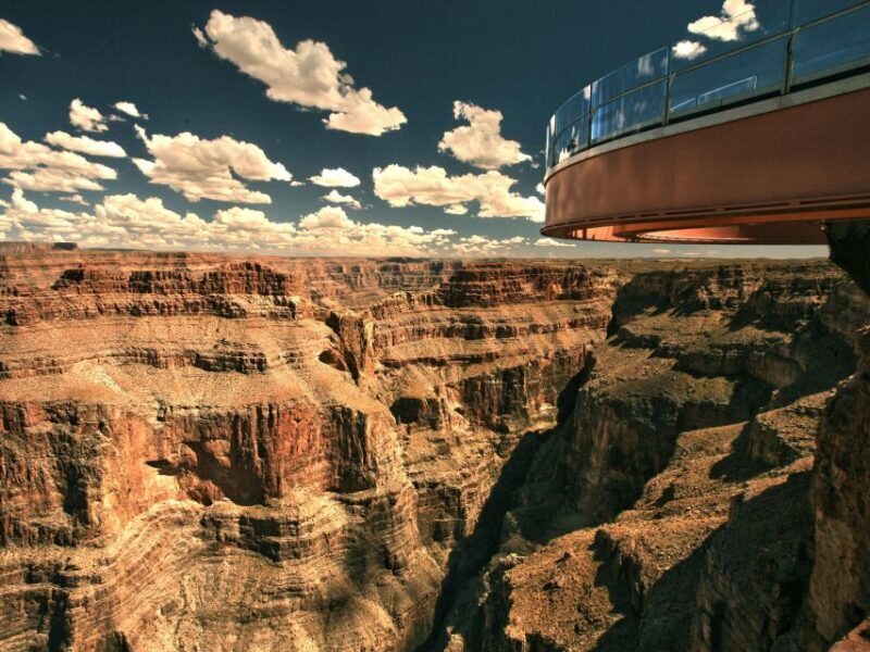 Las Vegas: Grand Canyon West Bus Tour with Guided Walk - Who Should Consider This Tour?