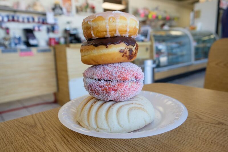 Las Vegas Guided Donut Adventure by Underground Donut Tour - Guides: Knowledge, Enthusiasm, and Local Insights