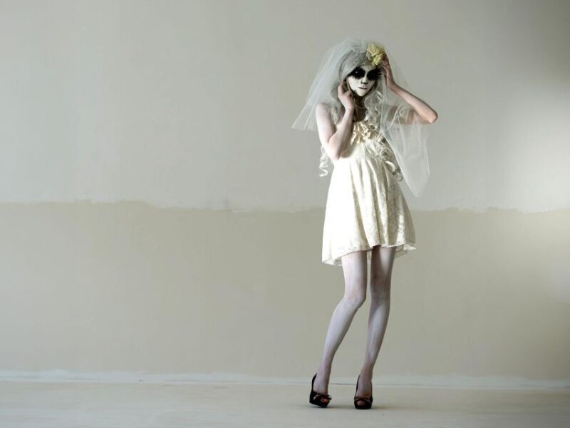 Las Vegas: Haunted House Wedding Ceremony + Photography - A Closer Look at the Experience