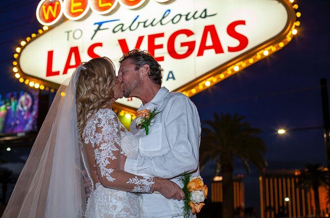 Las Vegas Iconic Photo Shoot: Best Locations & Memories - In The Sum Up