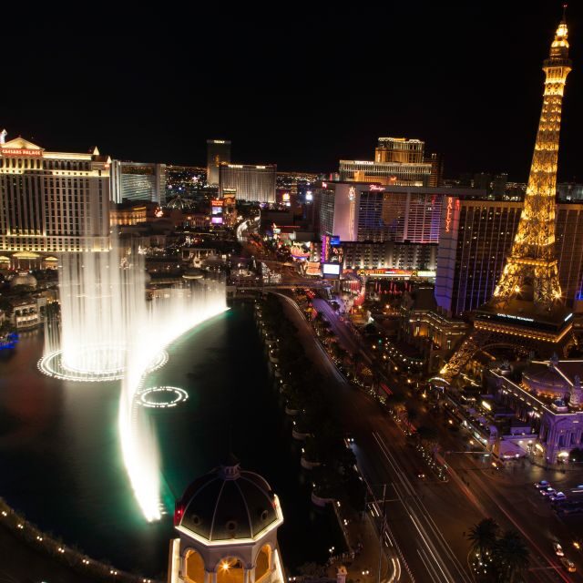 Las Vegas: Las Vegas Strip Night Tour with Spanish Guide - Who Should Consider This Tour?