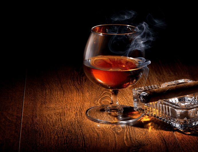 Las Vegas: Mobsters, Casinos, and Speaky Bar Crawl - An In-Depth Look at the Mobsters, Casinos, and Speakeasy Bar Crawl