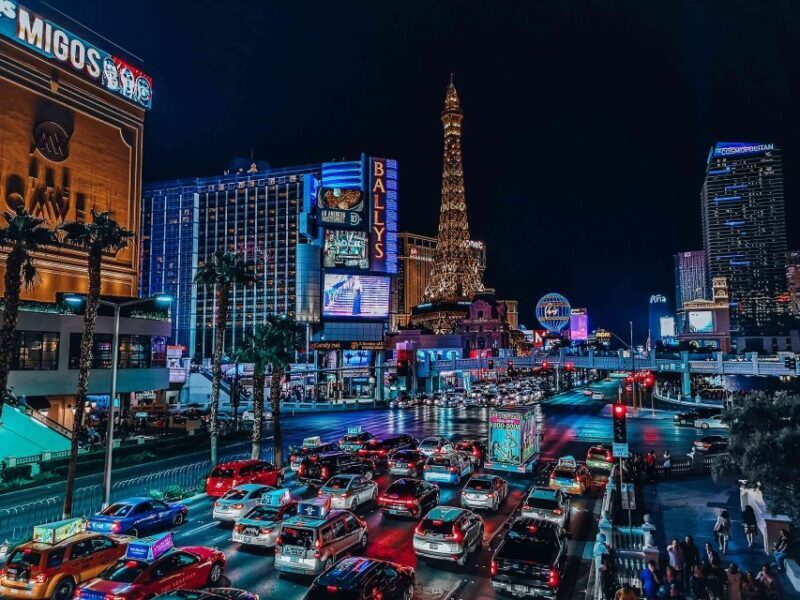 Las Vegas: Mojave Desert, 7 Magic Mountains, Vegas Sign Tour - Who Is This Tour Best For?